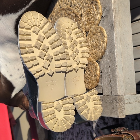 Aquatalia Sam Chelsea Boots 7 - Picture 8 of 10